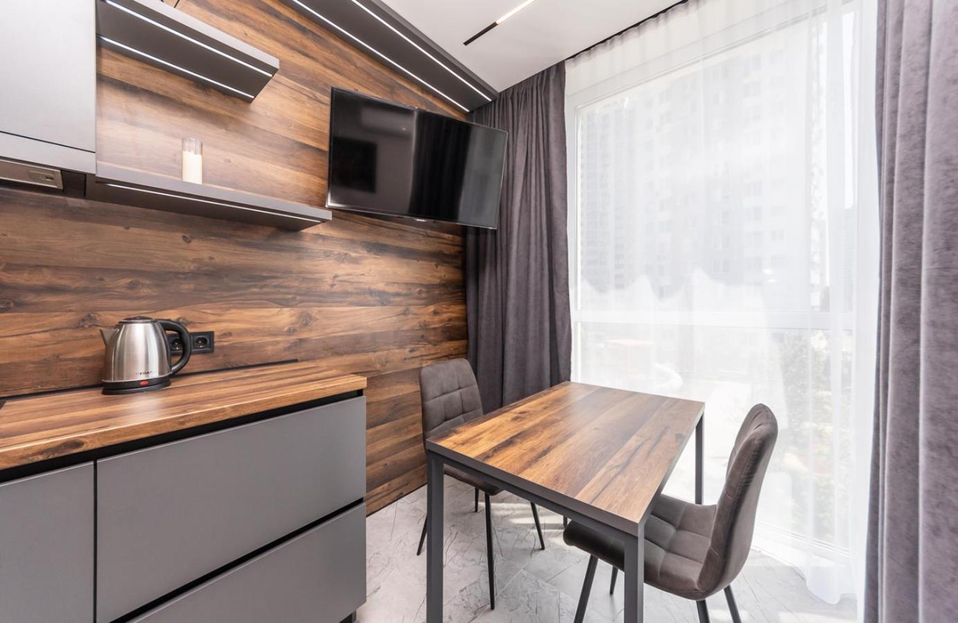 Апартаменти Метро Вирлиця Kiev Exterior foto
