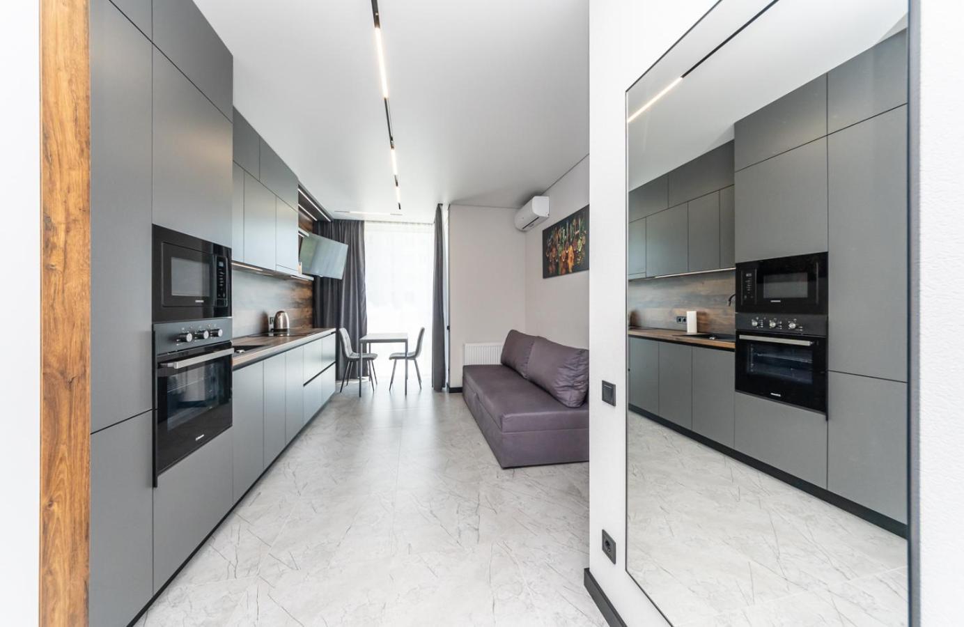 Апартаменти Метро Вирлиця Kiev Exterior foto